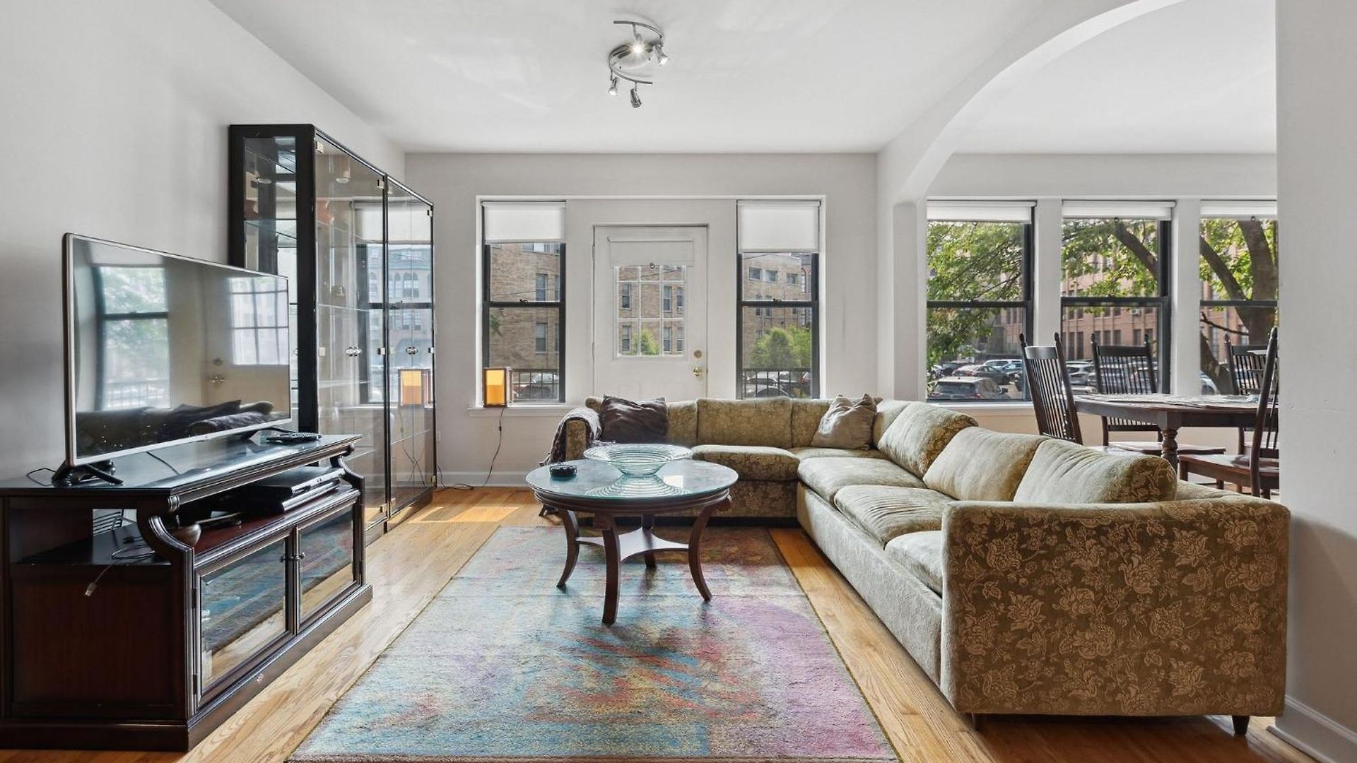 Wrigleyville Away From Home! 5 Mins From Downtown! Steps From Lake!! Cozy! Apartment Chicago