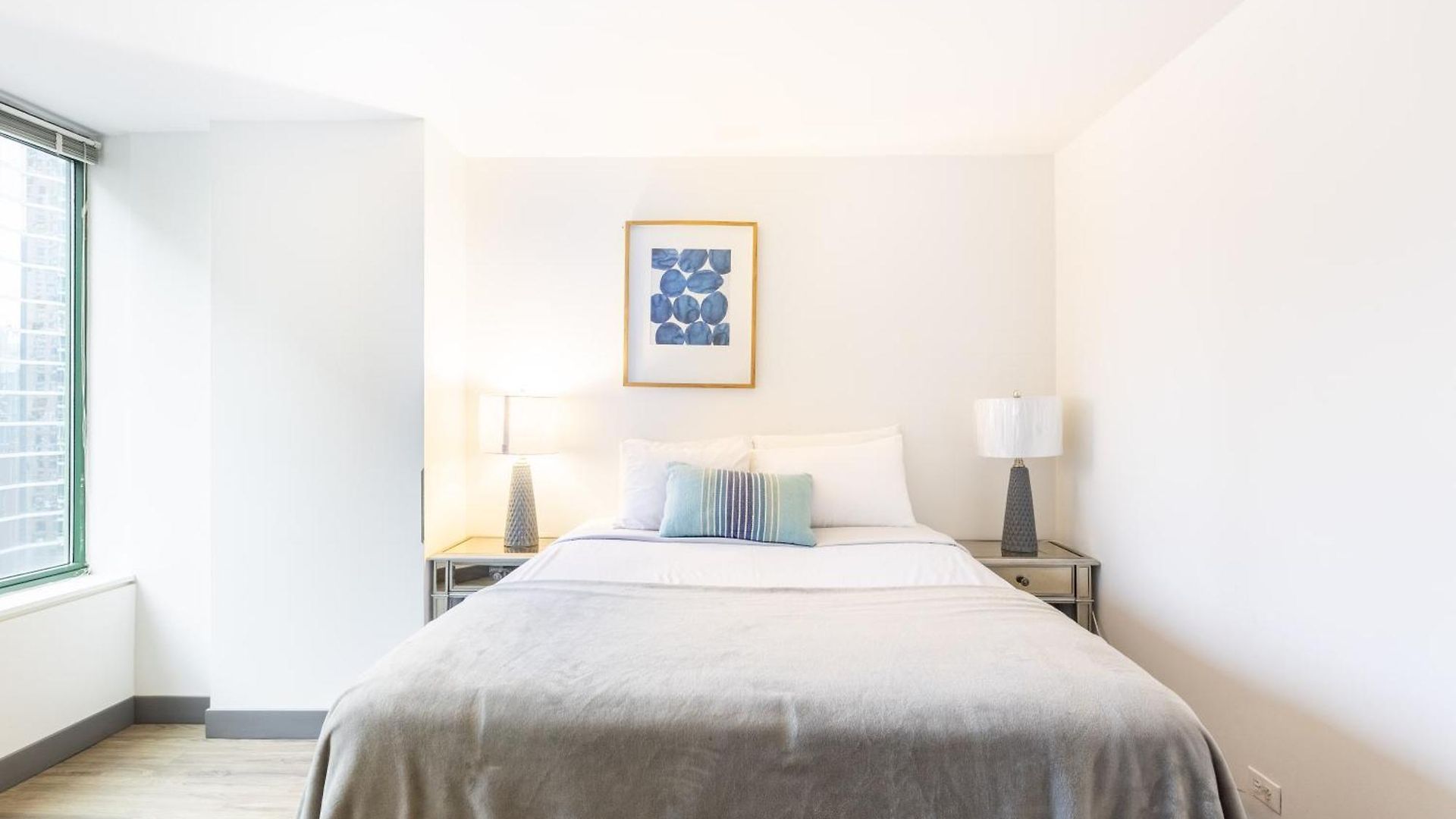 Envitae 3br Luxury Corner Loft With Navy Pier Views *