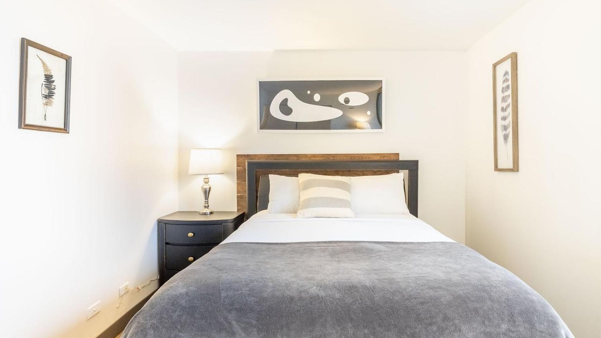 Envitae 3br Luxury Corner Loft With Navy Pier Views * Chicago
