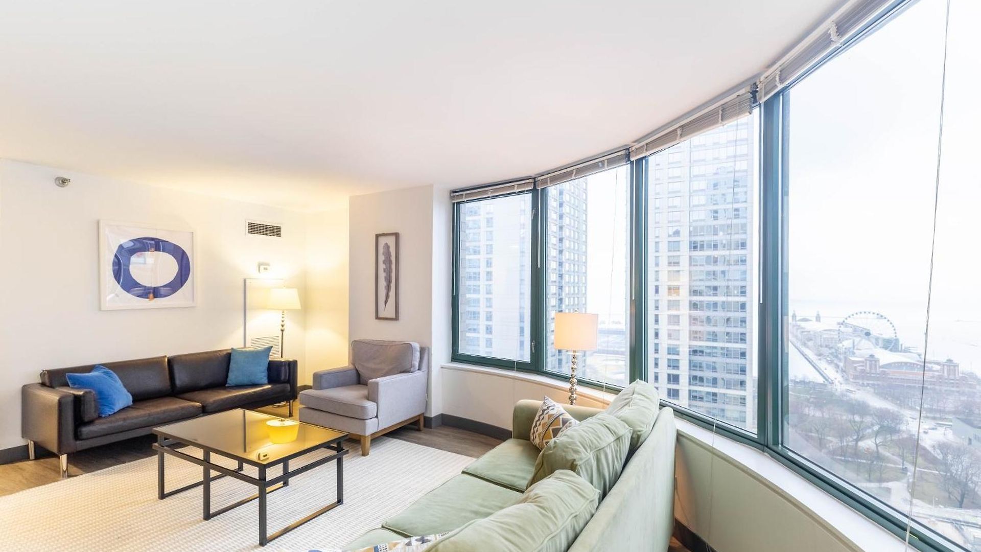 Apartment Envitae 3br Luxury Corner Loft With Navy Pier Views Chicago