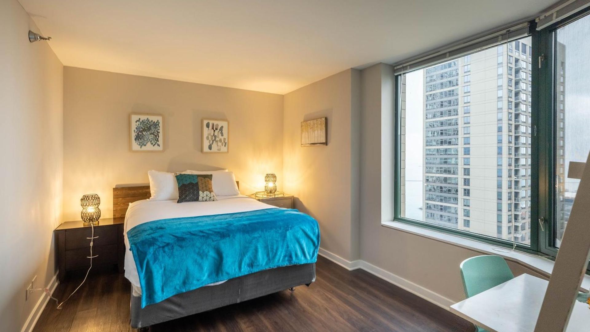 Captivating With Pier Views, Pool And Gym *