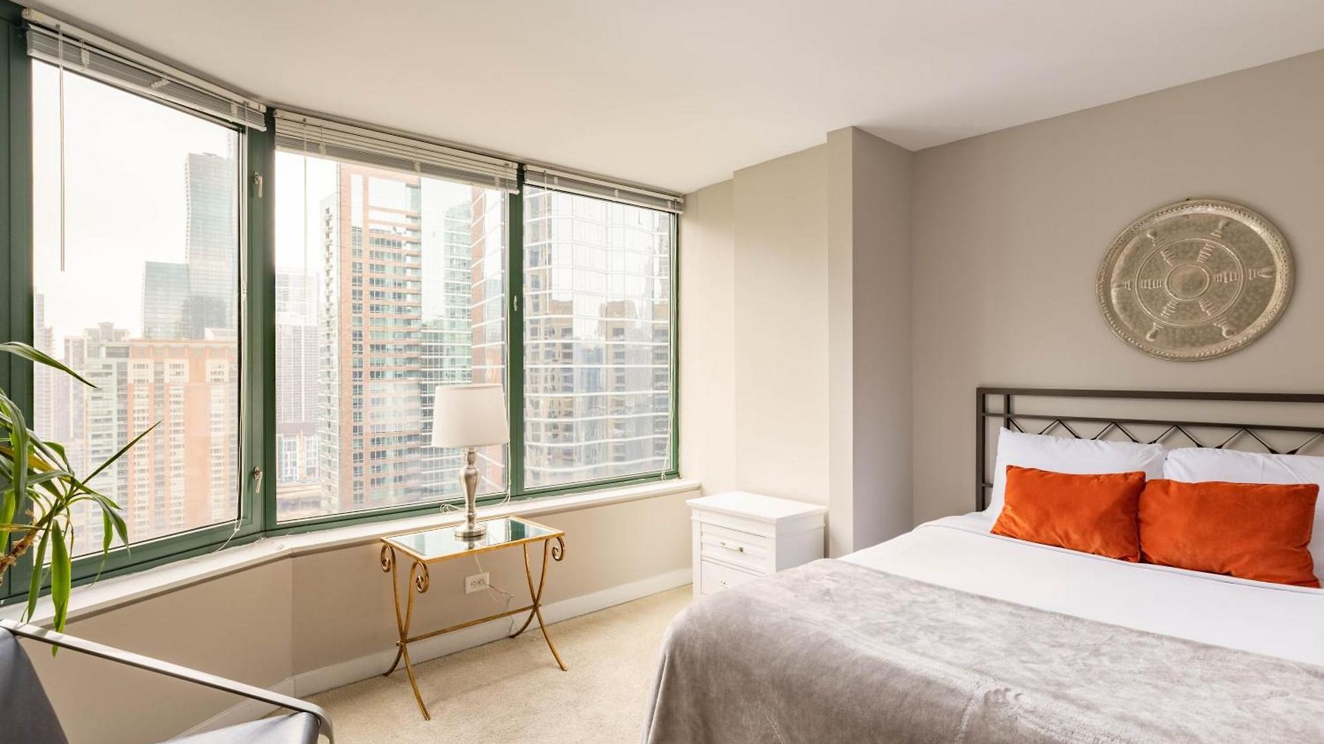 Apartment Captivating With Pier Views, Pool And Gym *