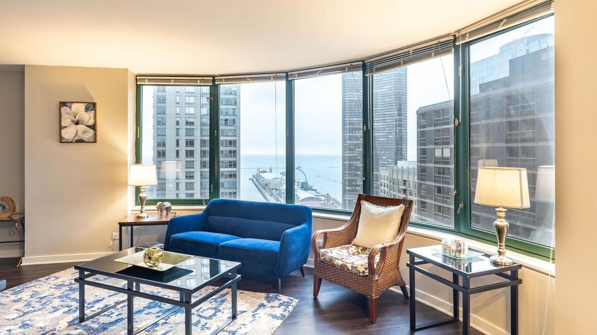 Captivating With Pier Views, Pool And Gym Chicago