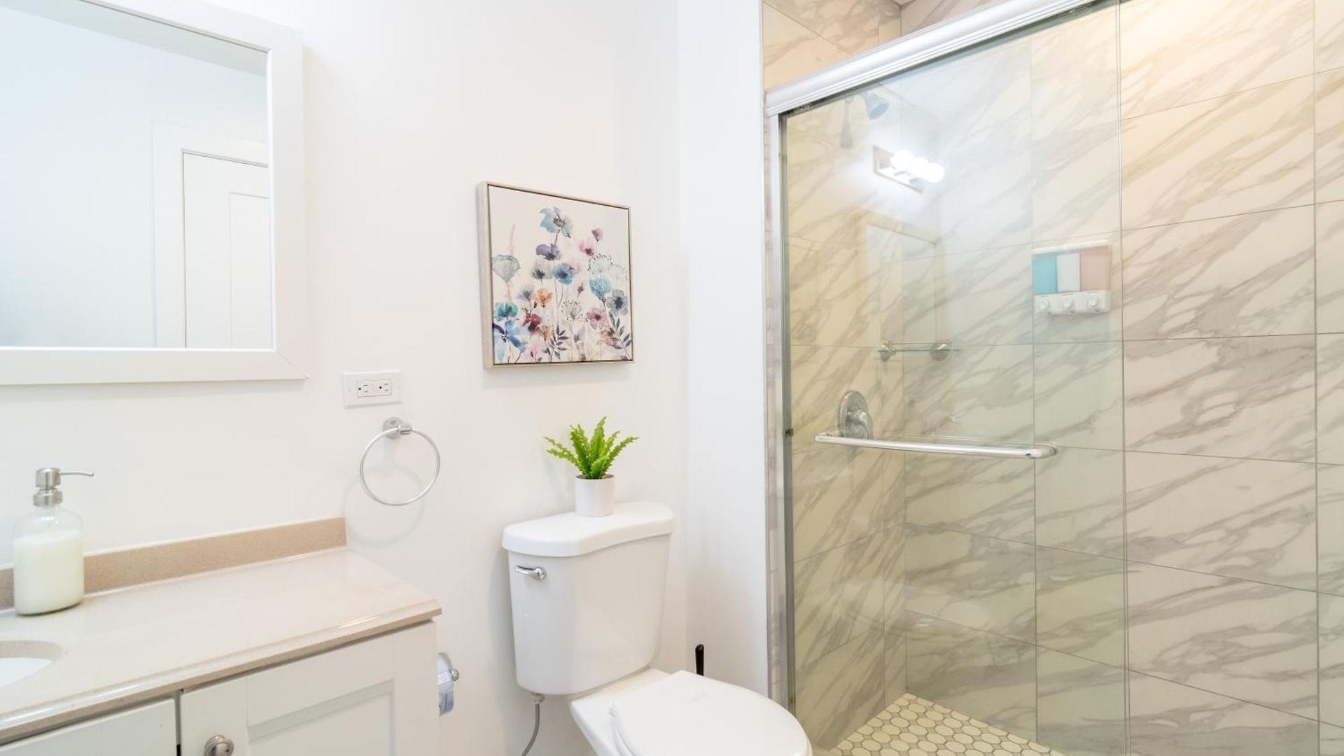 Mccormick Place 420-friendly 3br-2ba With Optional Parking - Sleeps 8 Apartment Chicago