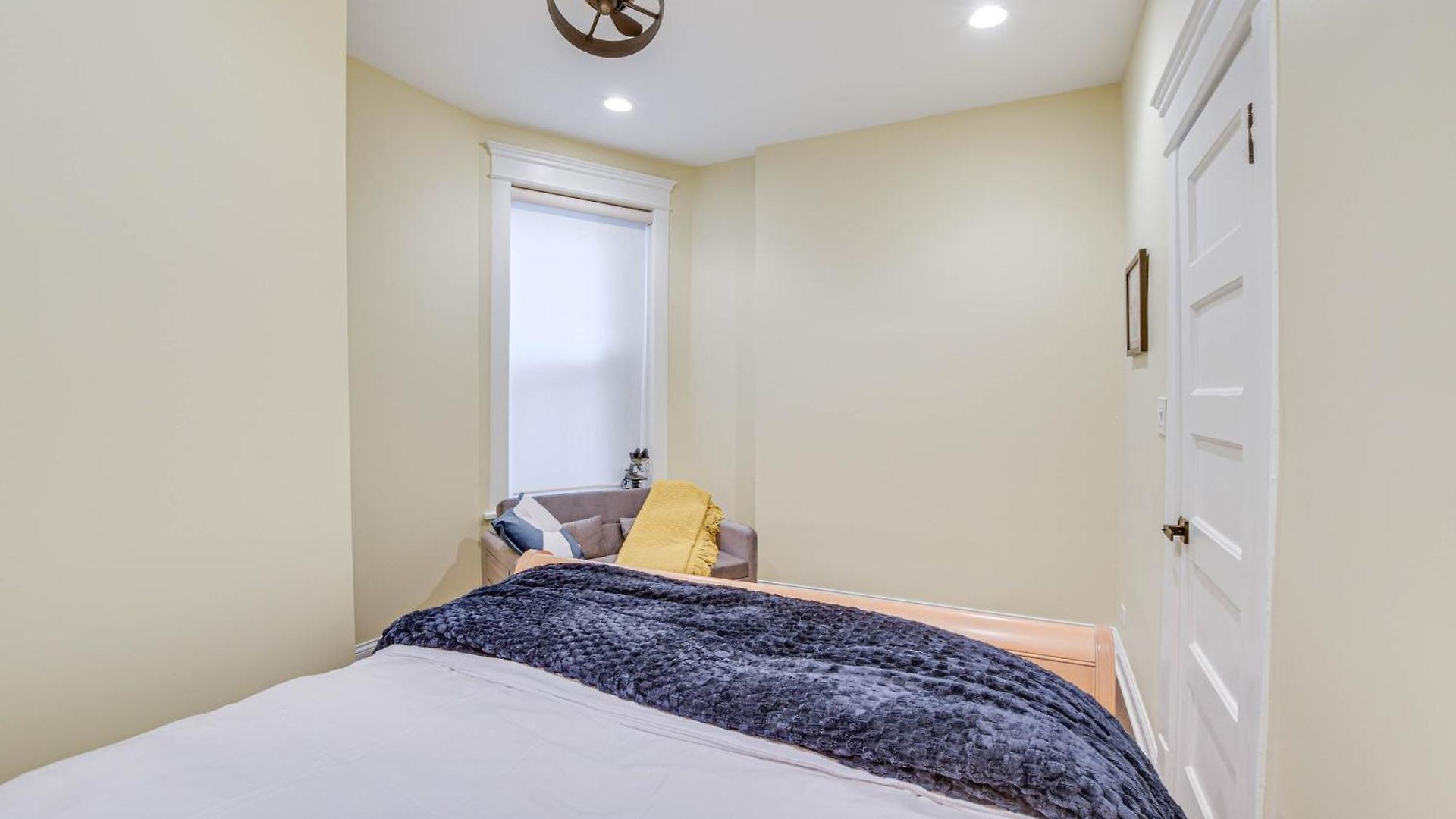 Apartment Spacious With Deck About 3 Mi To Downtown Chicago! Chicago