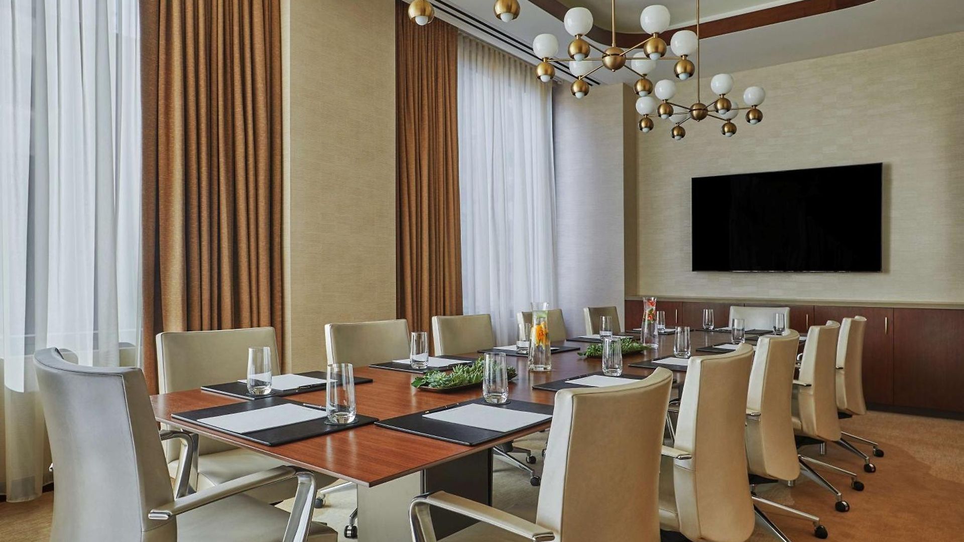 Viceroy Hotel 5*