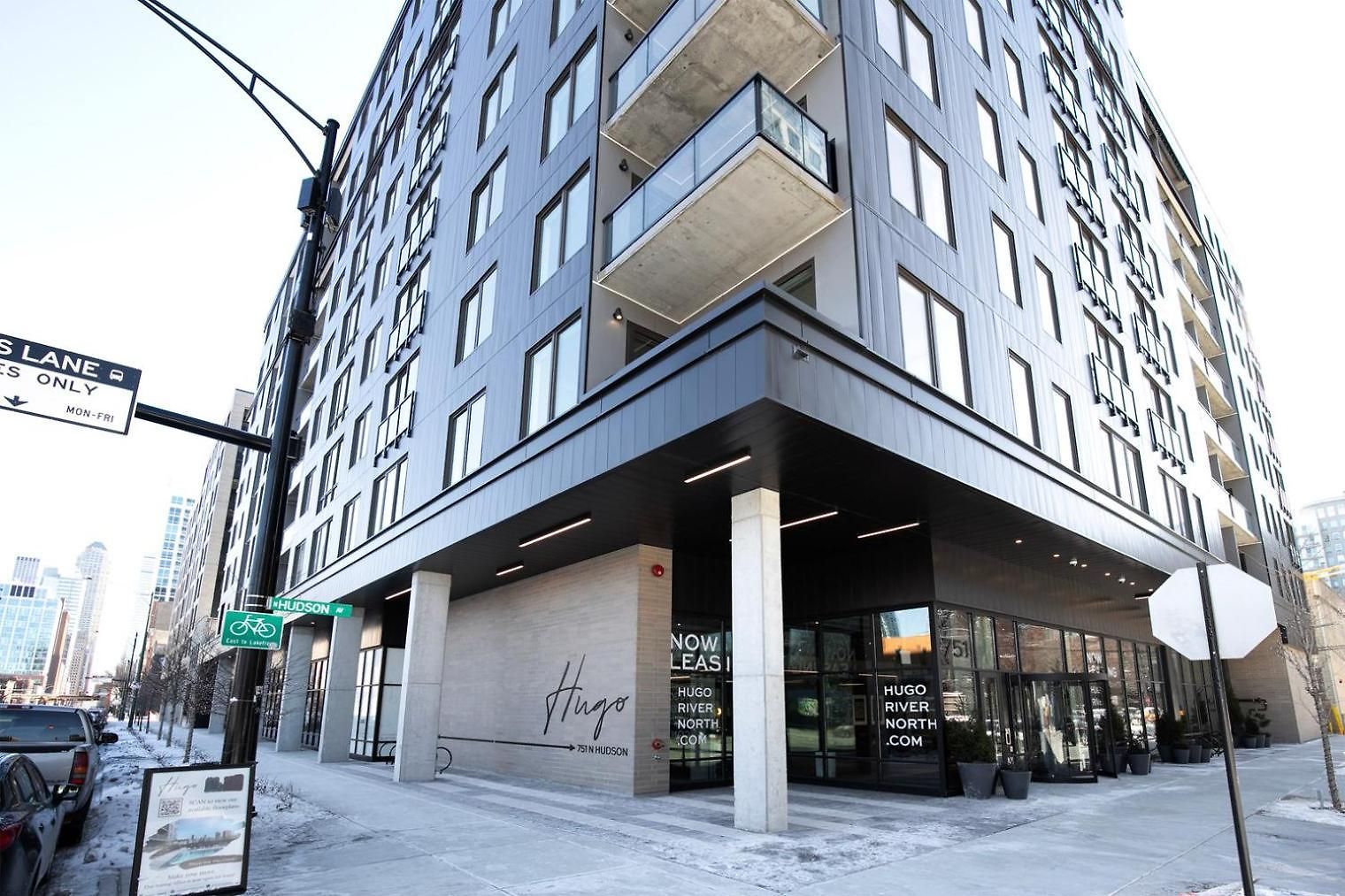 River North 1br Nr L Stop Riverwalk Loop Chi-1037 *