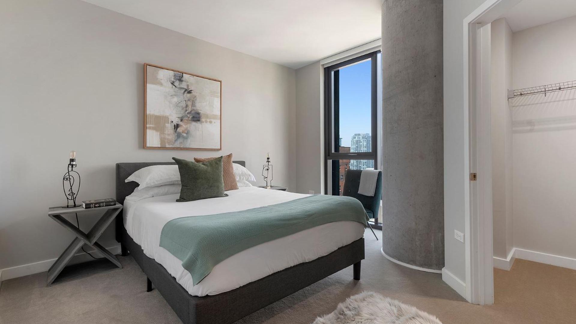Aurelien Spacious In The Heart Of Gold Coast Apartment Chicago