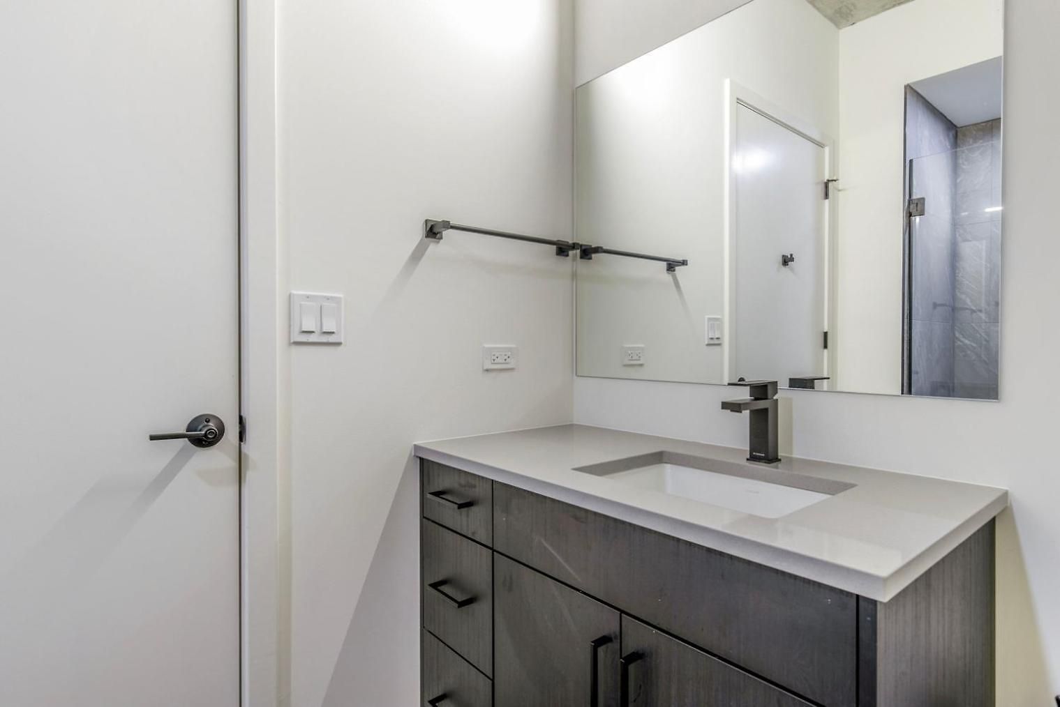 River North 1br W Yoga Nr Riverwalk Chi-1036 Apartment *