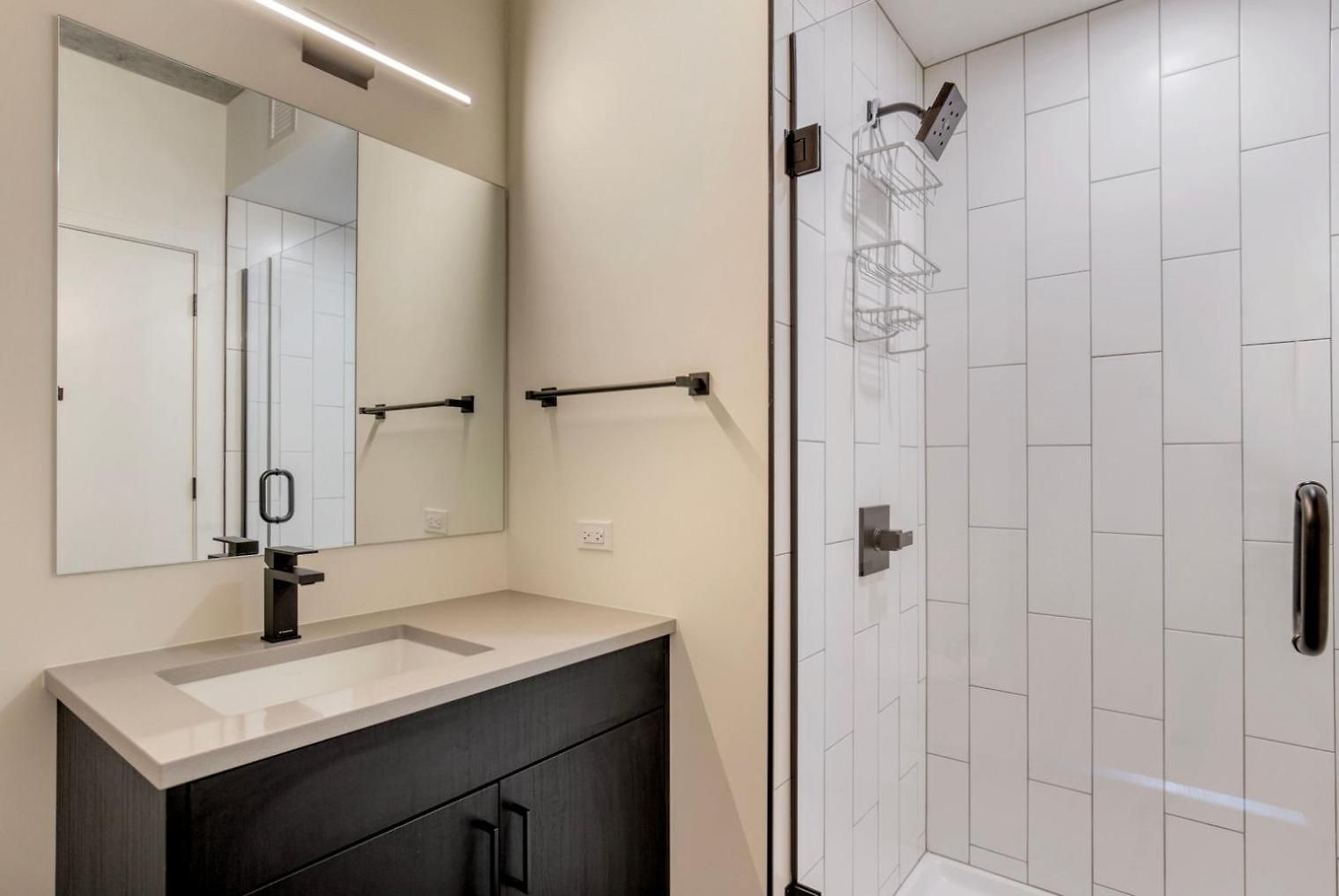 Apartment River North 1br Nr Riverwalk W Yoga Chi-1040 *