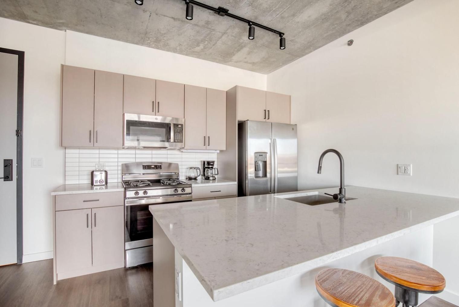 Apartment River North 1br Nr Riverwalk W Yoga Chi-1040 Chicago