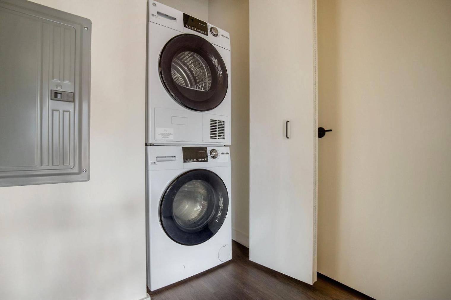 River North 1br W Pool Fitness 1 Block To L Chi-1039 Chicago