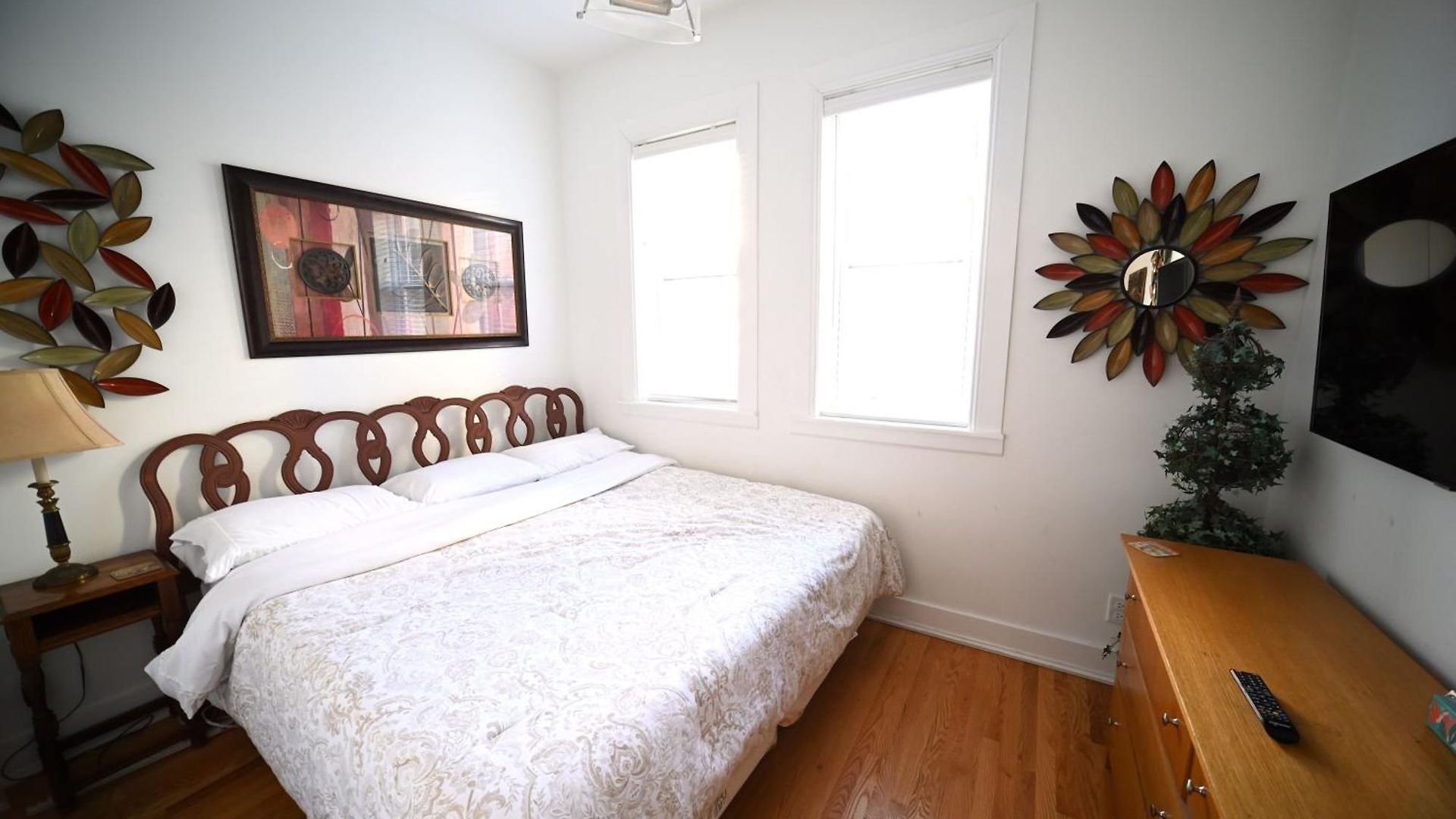 Apartment Stone Mansion Sleeps 10-20 Free Tv & Parking
