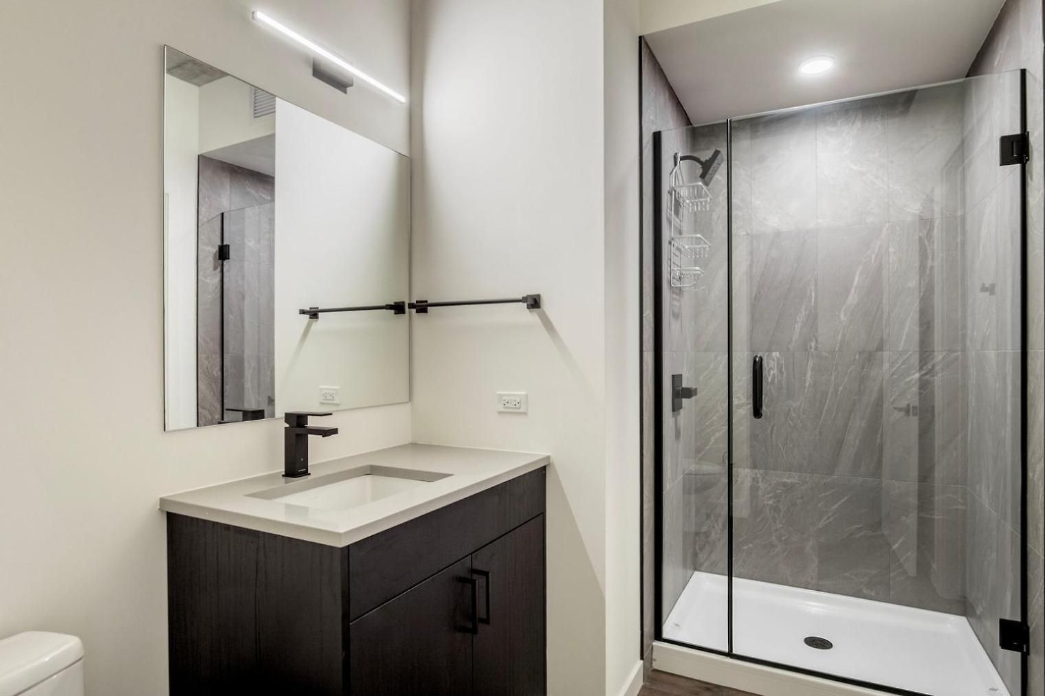 Apartment River North 1br W Outdoor Pool 1 Block To L Chi-1035 *