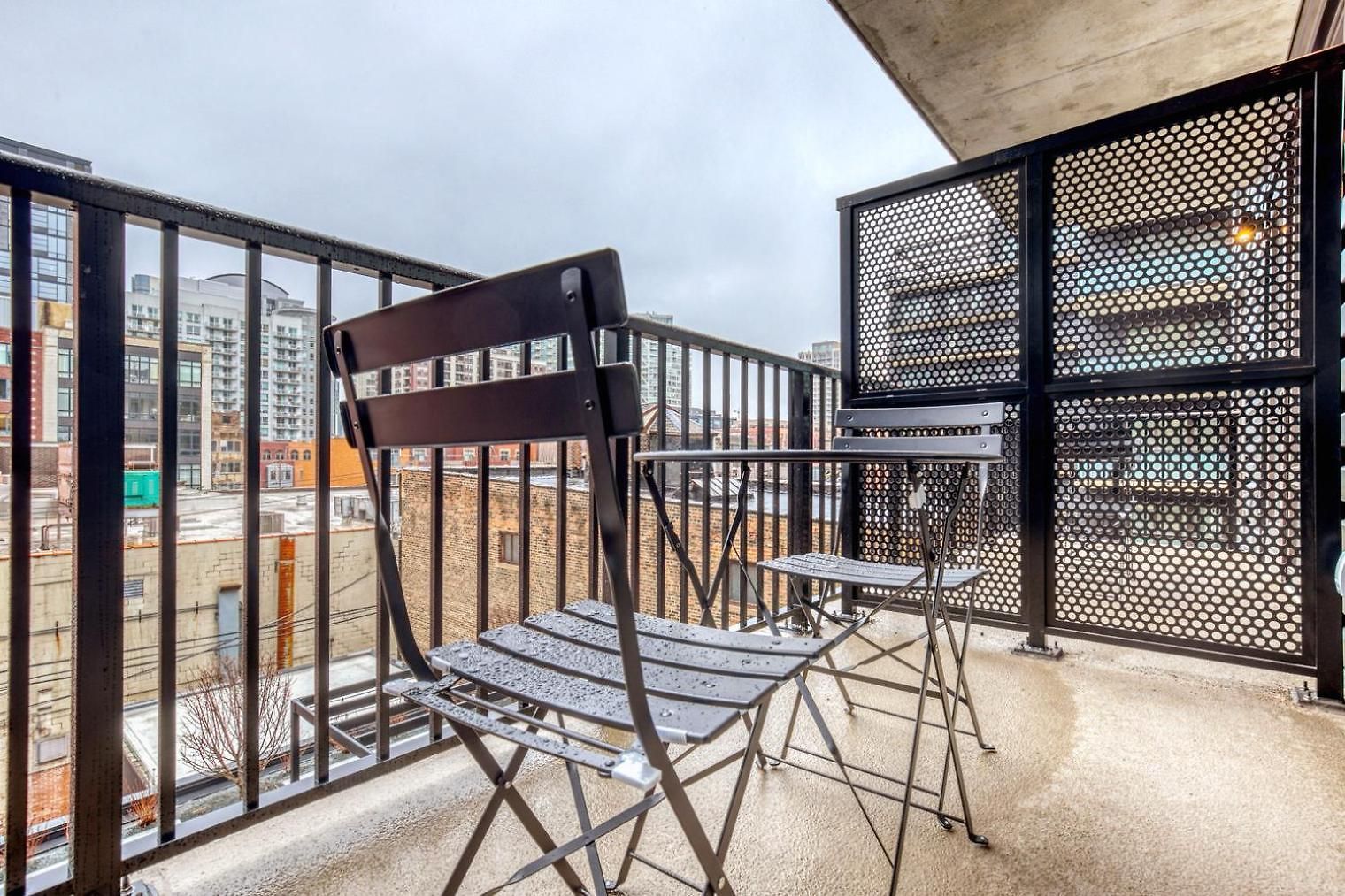 Apartment River North 1br W Outdoor Pool 1 Block To L Chi-1035