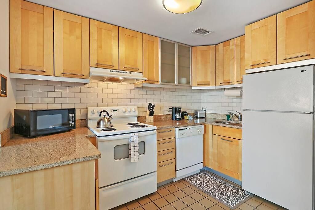Inviting 2-bedroom In Hyde Park - The Blackwood Rep Apartment