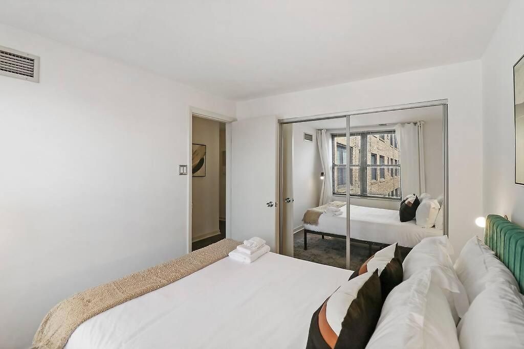 Inviting 2-bedroom In Hyde Park - The Blackwood Rep Apartment