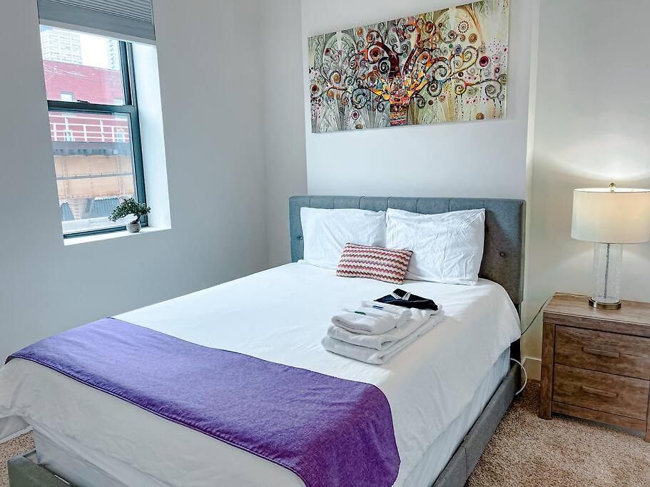 Spacious 420-friendly 2br Retreat Near Mccormick Place, Grant Park And Soldier Field Apartment *