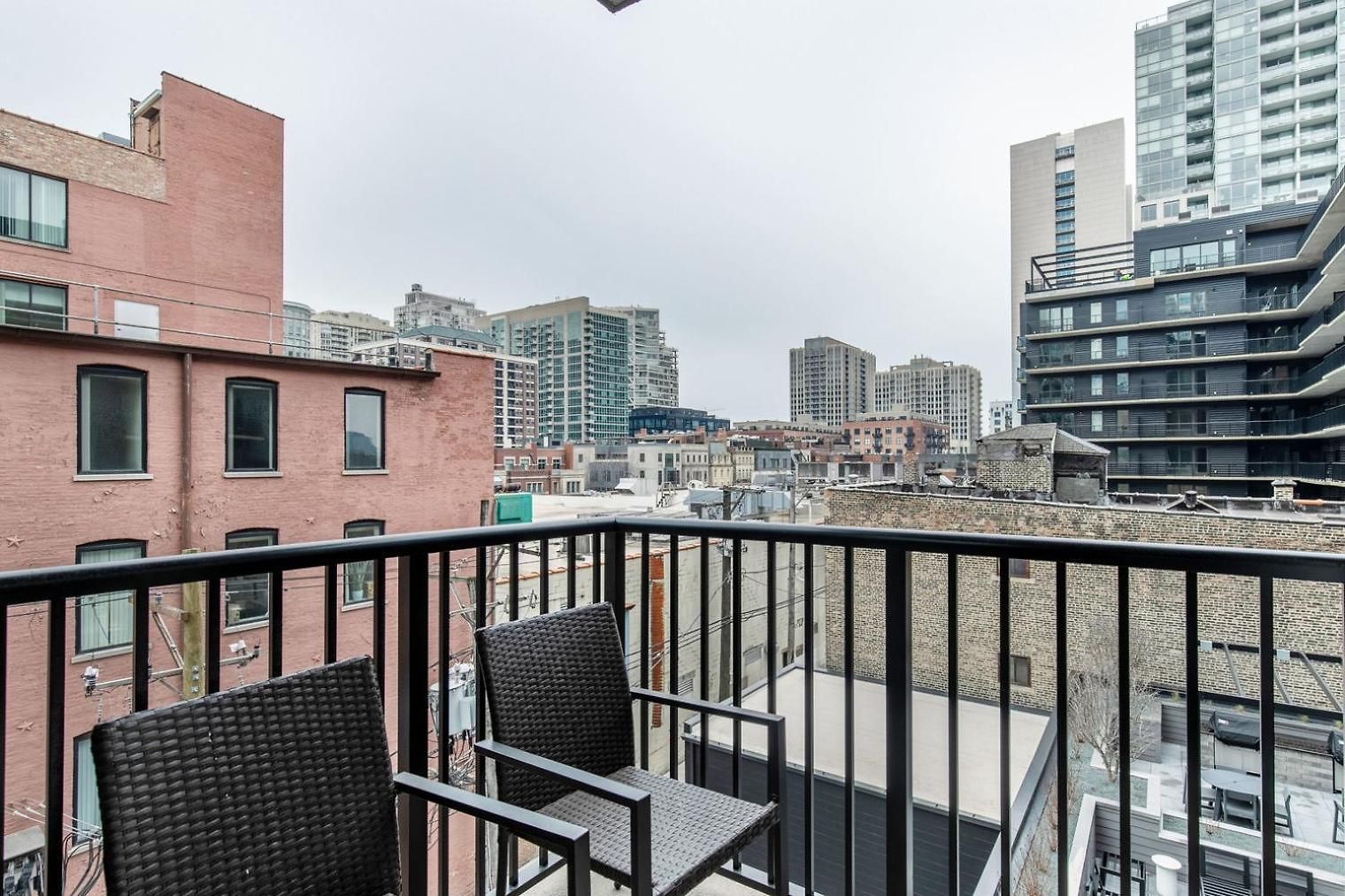 Apartment River North 1br W Gym Sky Terrace Yoga Chi-1033 *