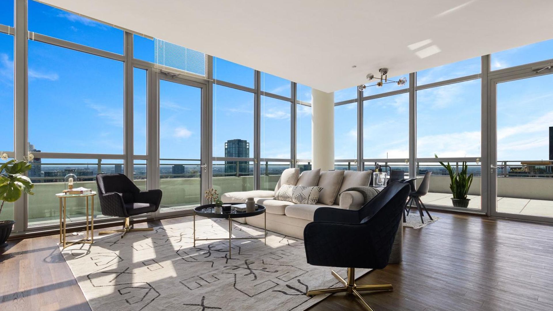 K2 Sky High With Stunning Views In West Loop Apartment *