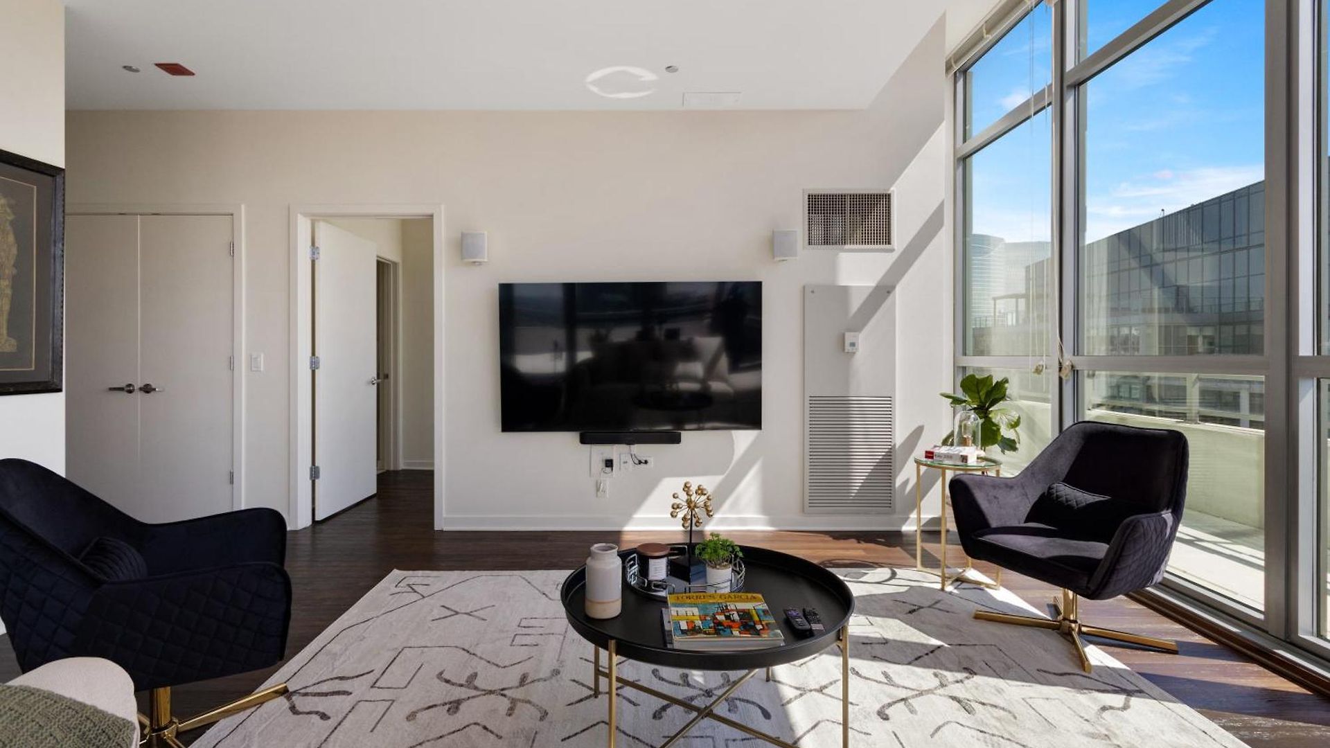 K2 Sky High With Stunning Views In West Loop