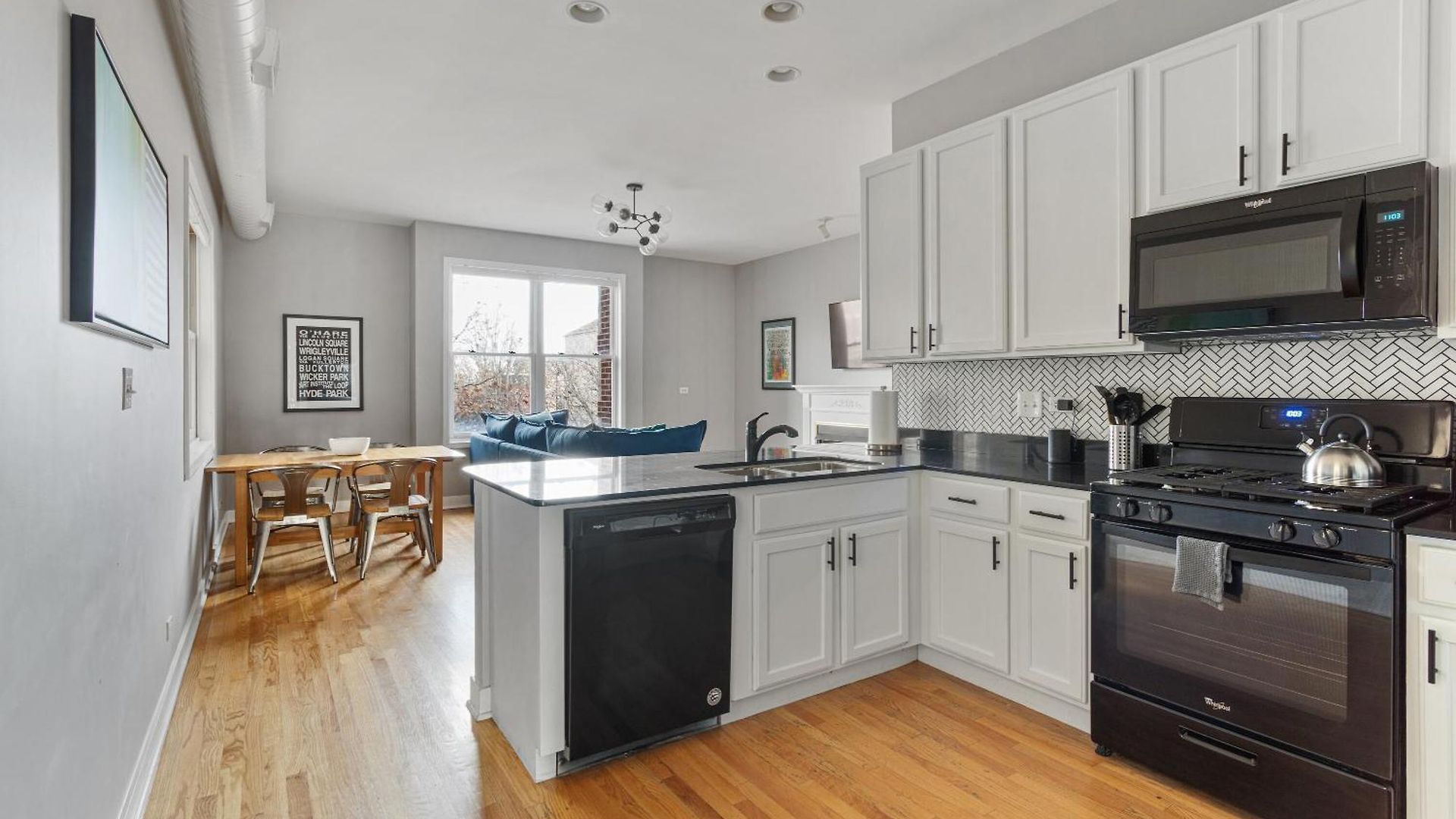 Apartment The Upscale Getaway Near Downtown Chicago