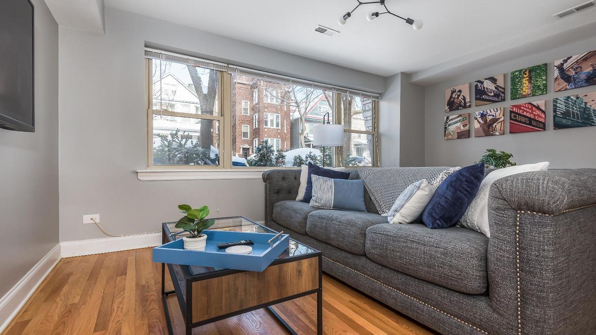 The Bright Retreat In Andersonville Apartment