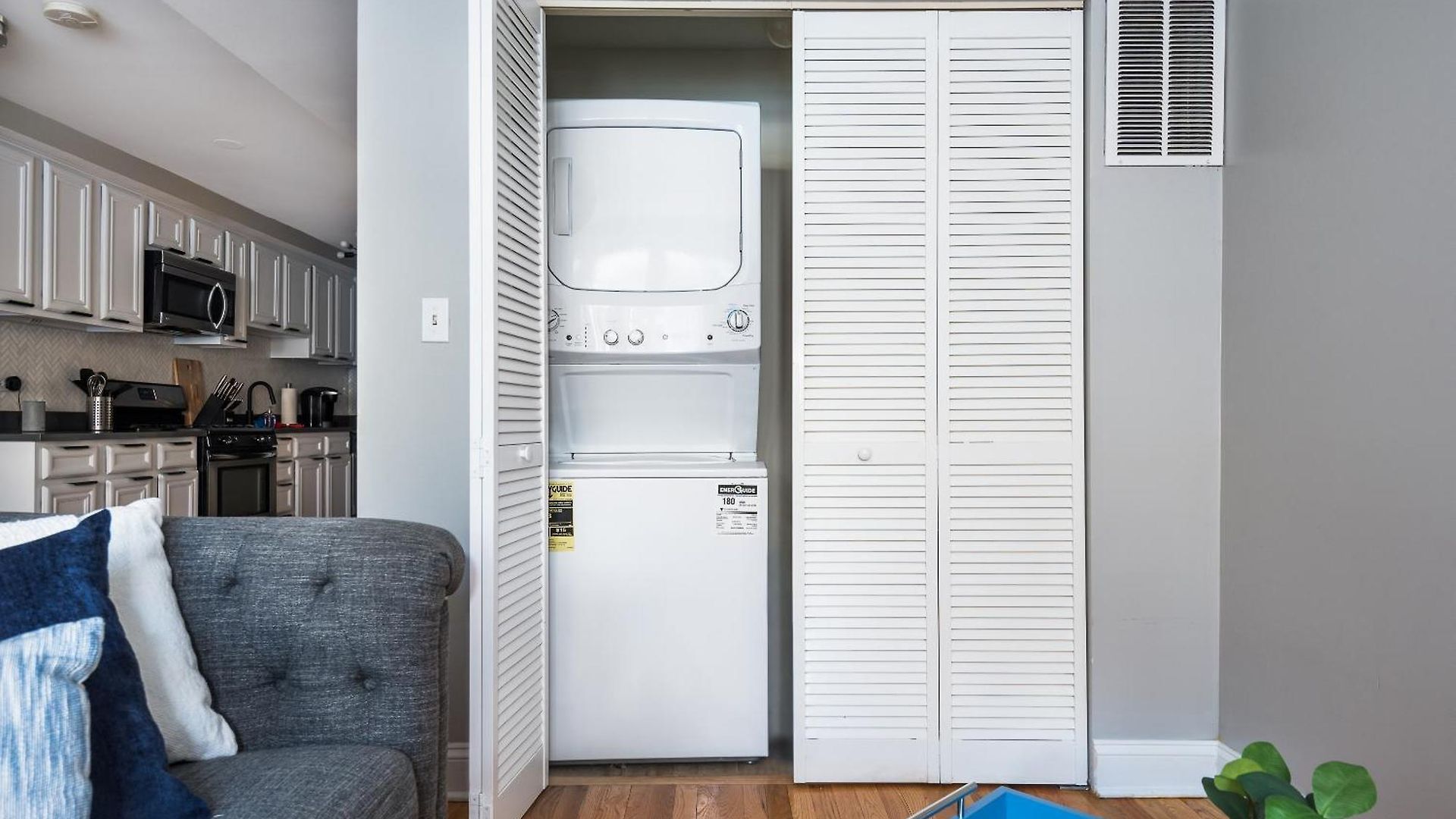 The Bright Retreat In Andersonville Apartment *