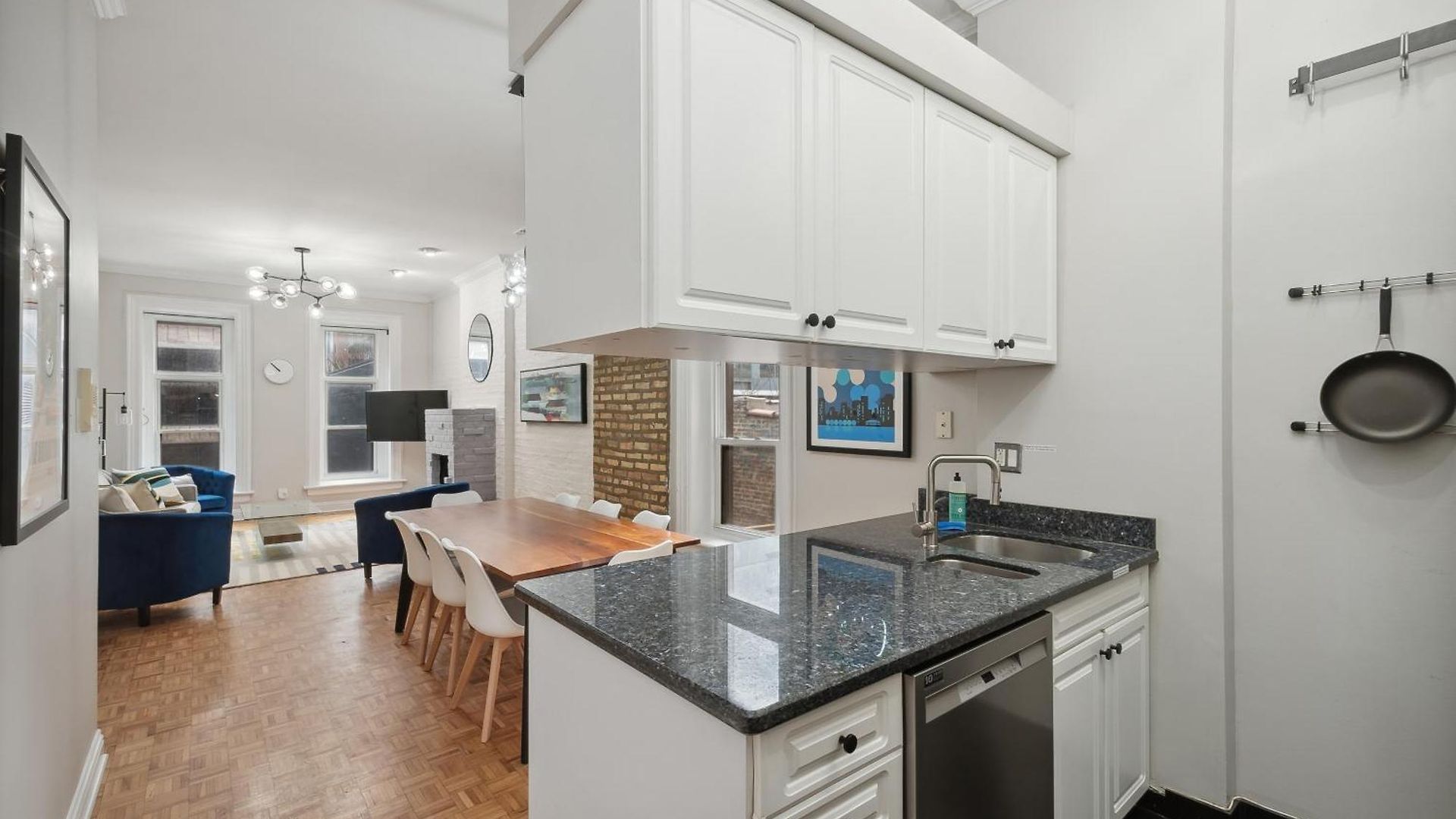 Brilliant Downtown 3-bedroom