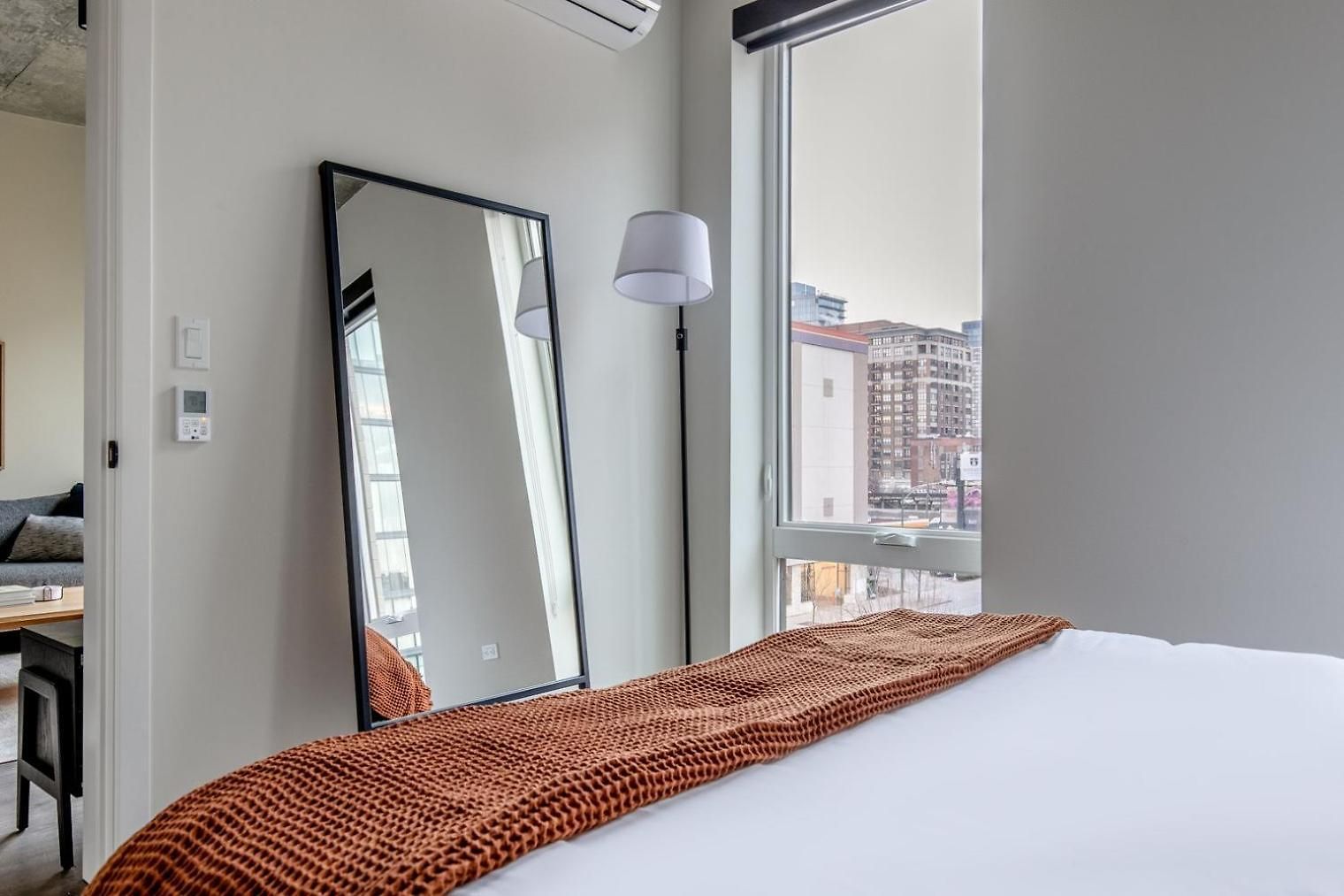 Apartment River North 1br W Terrace Grills Yoga Chi-1032