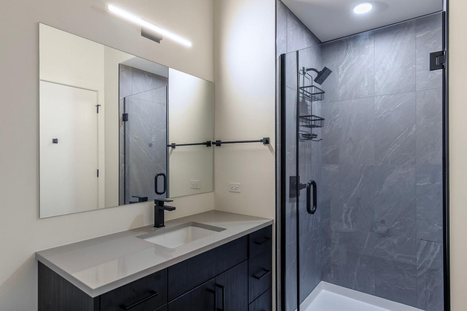 Apartment River North 1br W Pool Gym Nr Riverwalk L Chi-1030