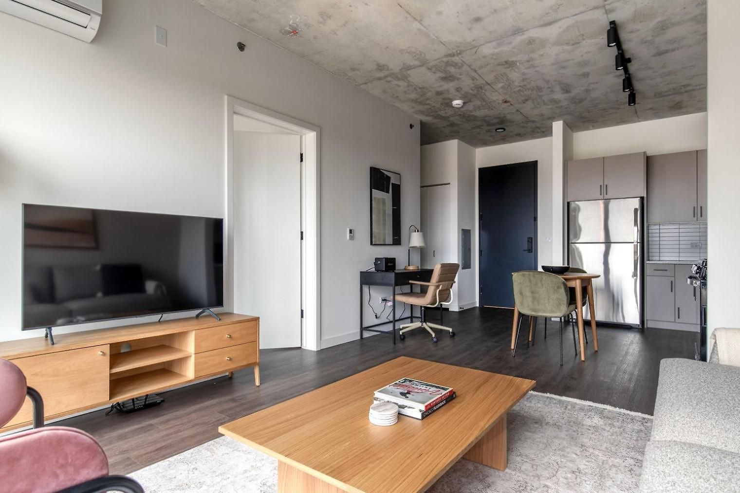 River North 1br W Pool Gym Nr Riverwalk L Chi-1030 Apartment