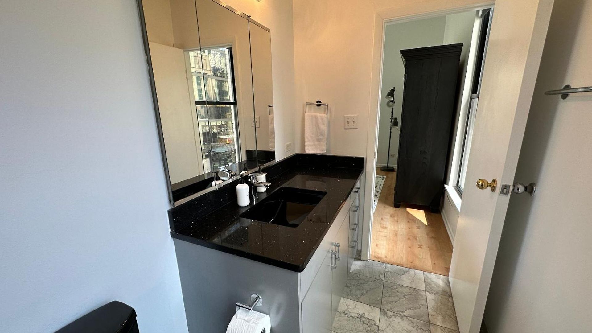 River North Hideaway With Amazing Views And Parking Holiday home *