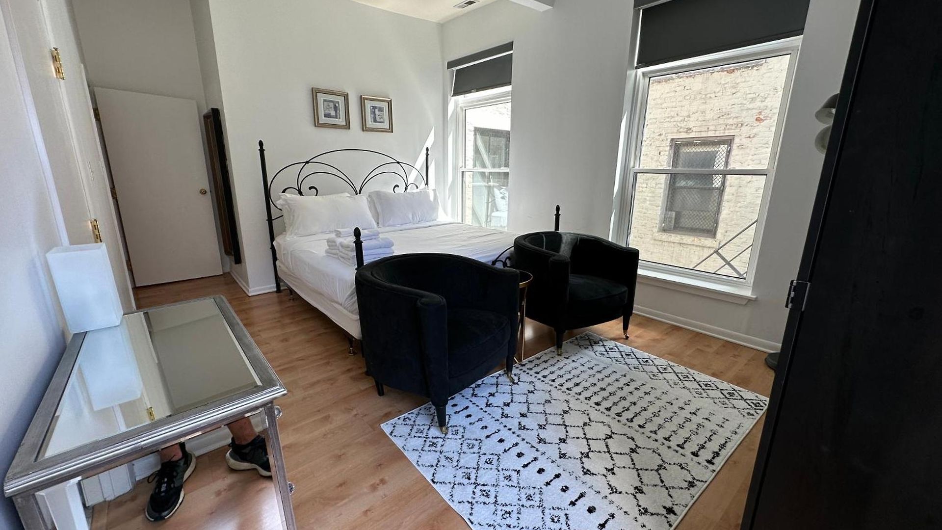 River North Hideaway With Amazing Views And Parking Holiday home