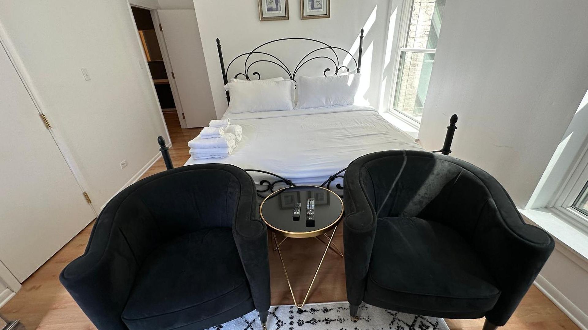 River North Hideaway With Amazing Views And Parking *