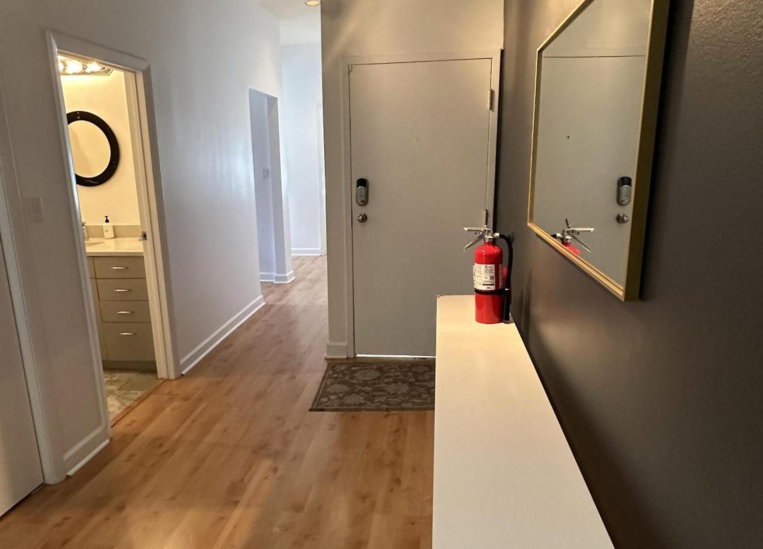 River North Hideaway With Amazing Views And Parking Holiday home
