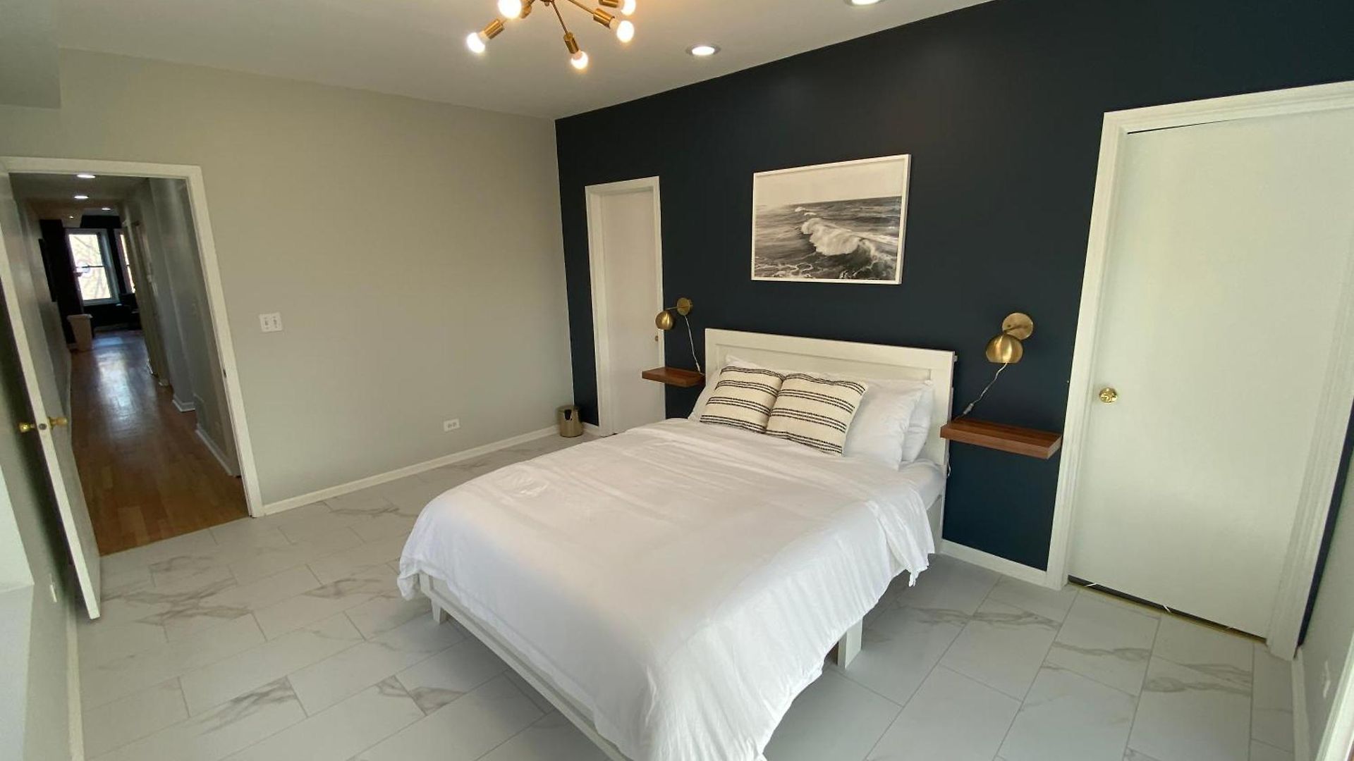 Modern Wrigley Oasis With Parking! Holiday home *
