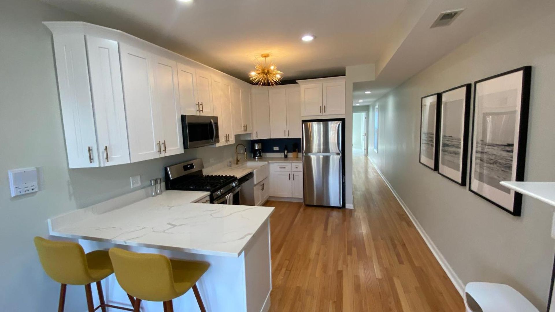 Modern Wrigley Oasis With Parking!