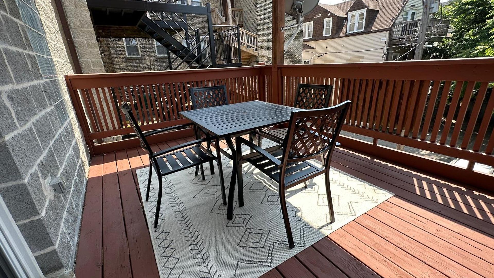 Modern Wrigley Oasis With Parking! Holiday home *