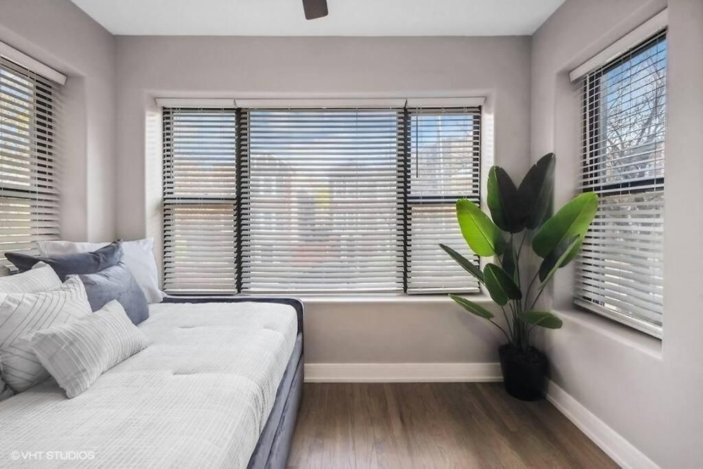 The Chic Urban Oasis Near The Lake! Apartment Chicago