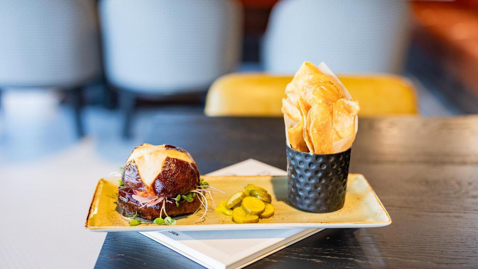 - Dwtn - The Mart By Ihg Hotel Chicago