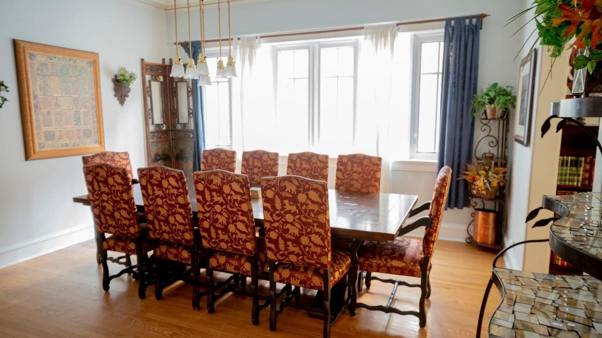 Bootlegger House Sleeps 10-20 Free Tv & Parking *