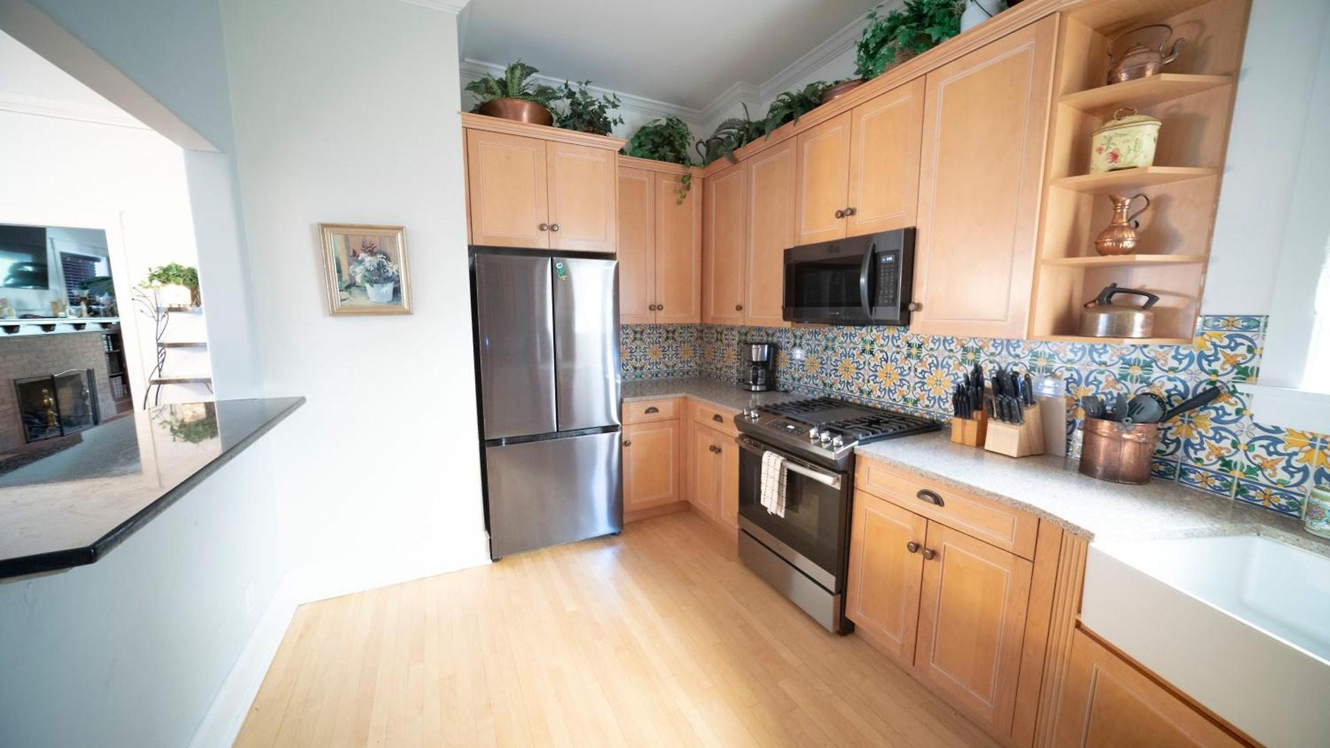 Bootlegger House Sleeps 10-20 Free Tv & Parking Apartment Chicago