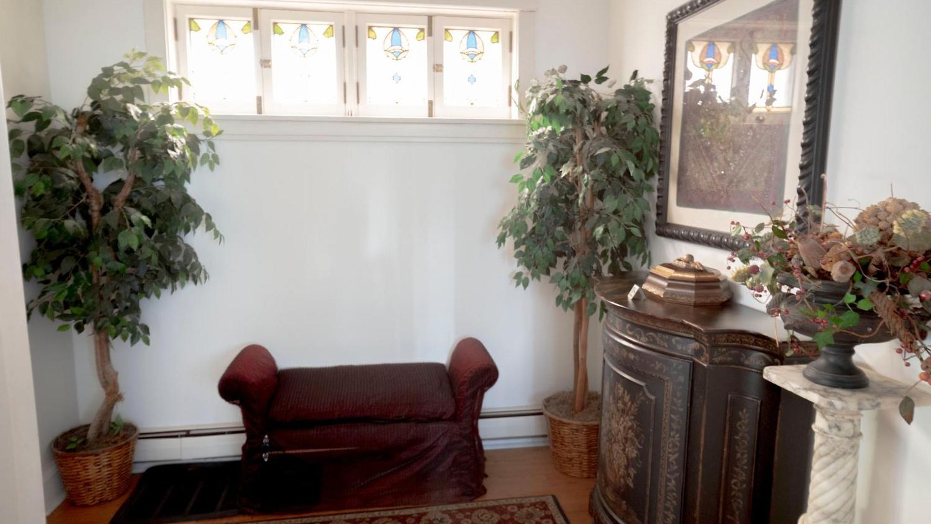 Bootlegger House Sleeps 10-20 Free Tv & Parking *