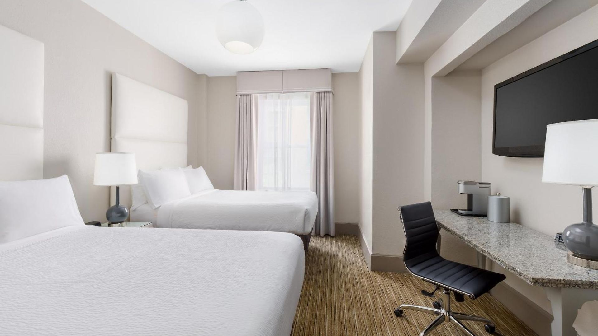 Express - Magnificent Mile By Ihg