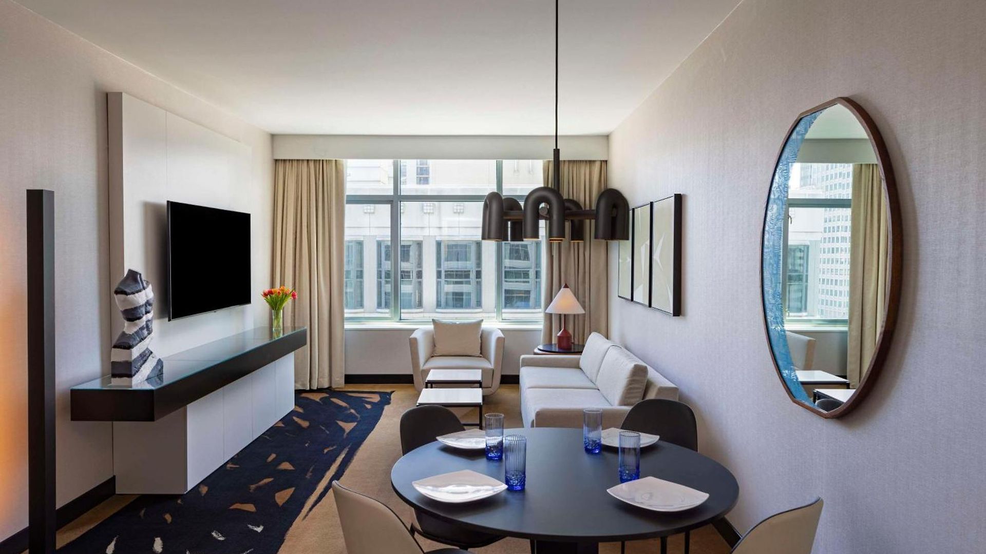 Hotel Thewit Chicago, A Hilton Chicago