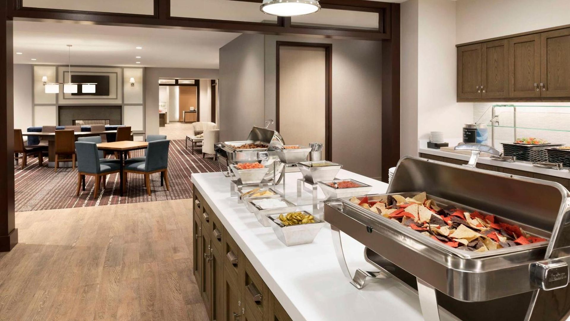 Hotel Homewood By Hilton West Loop Fulton Mkt Area Chicago