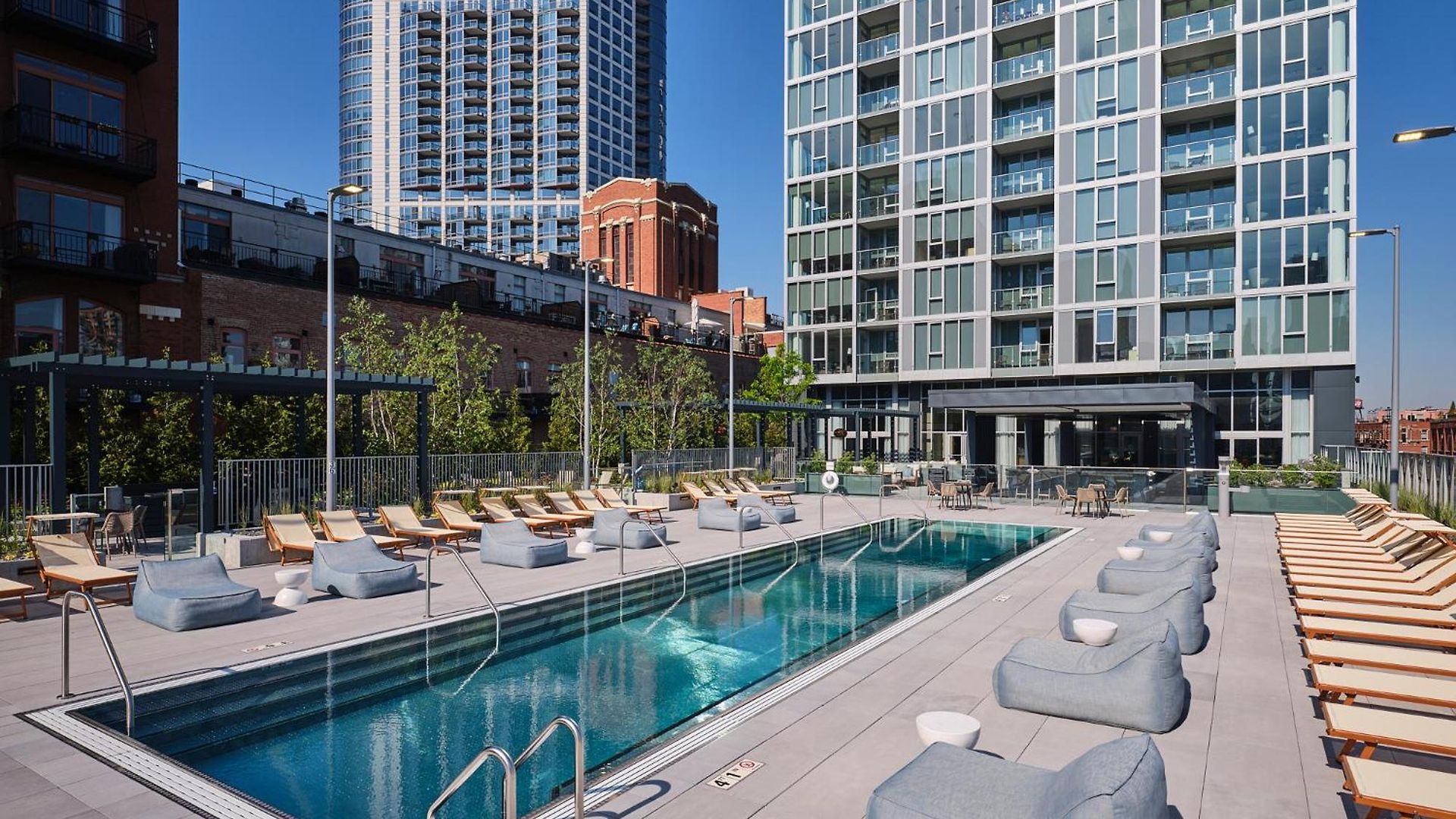 Hotel Level River North 4*