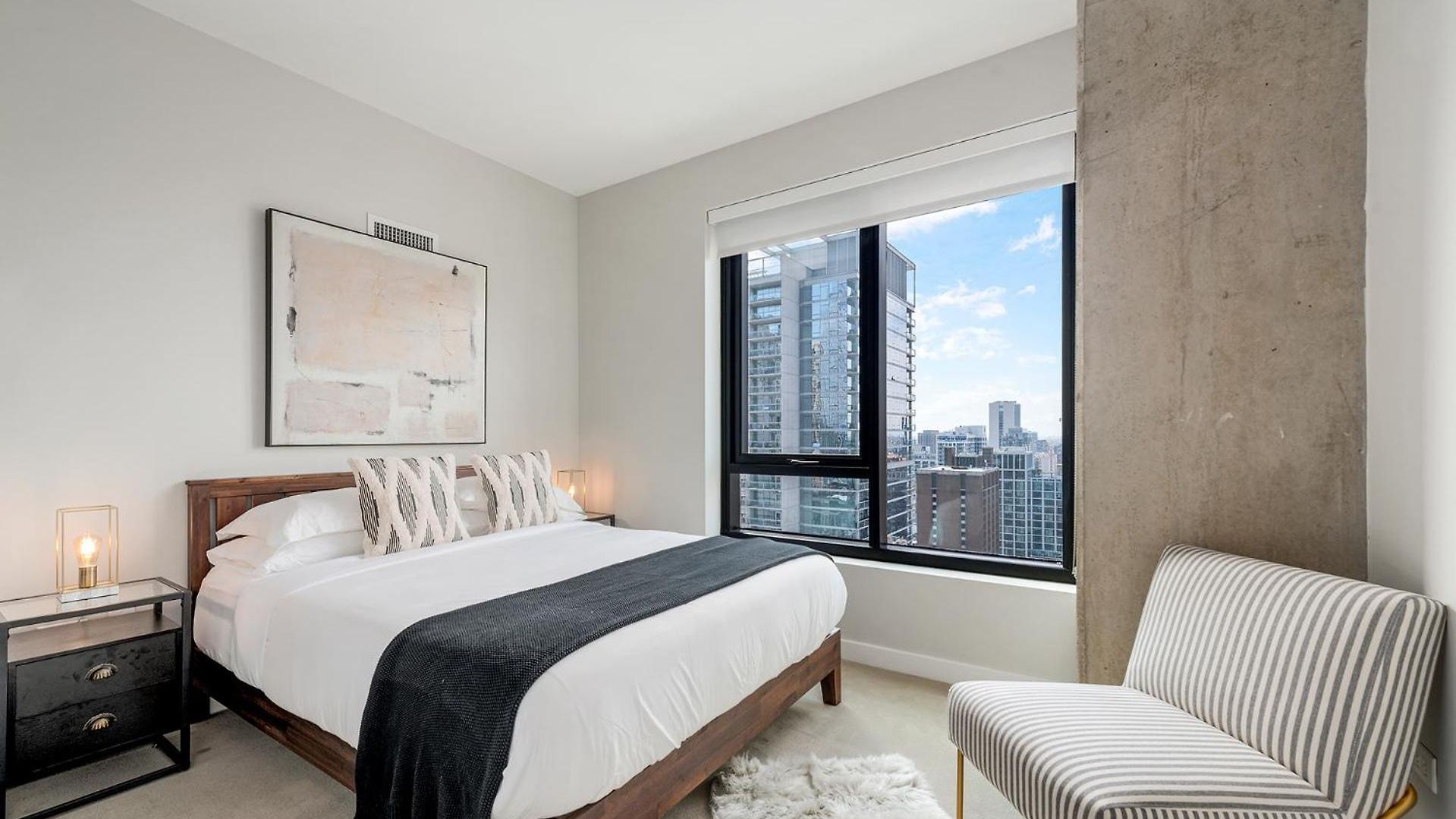 Aurelien Spacious In The Heart Of Gold Coast Chicago