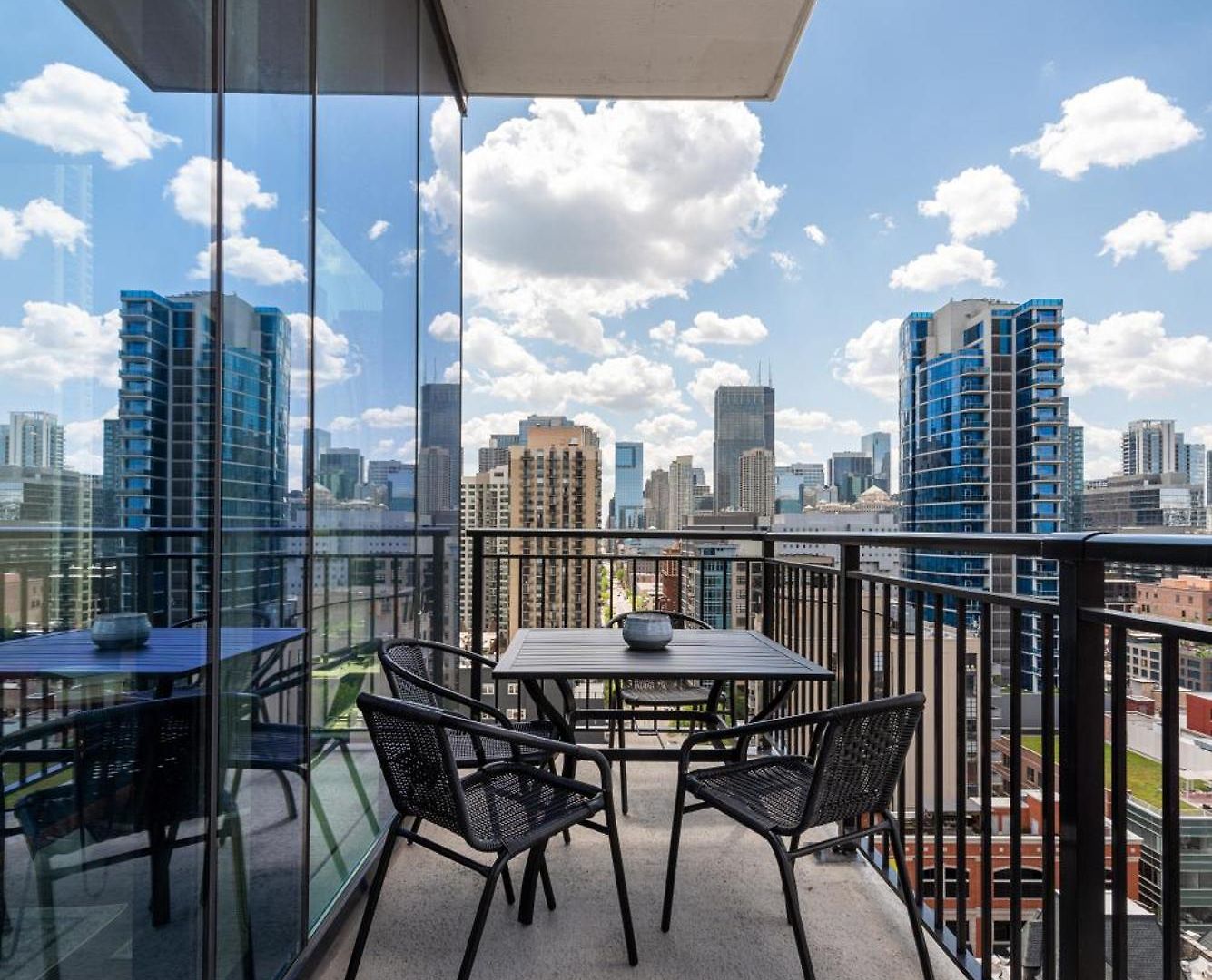 Aurelien Spacious In The Heart Of Gold Coast Chicago